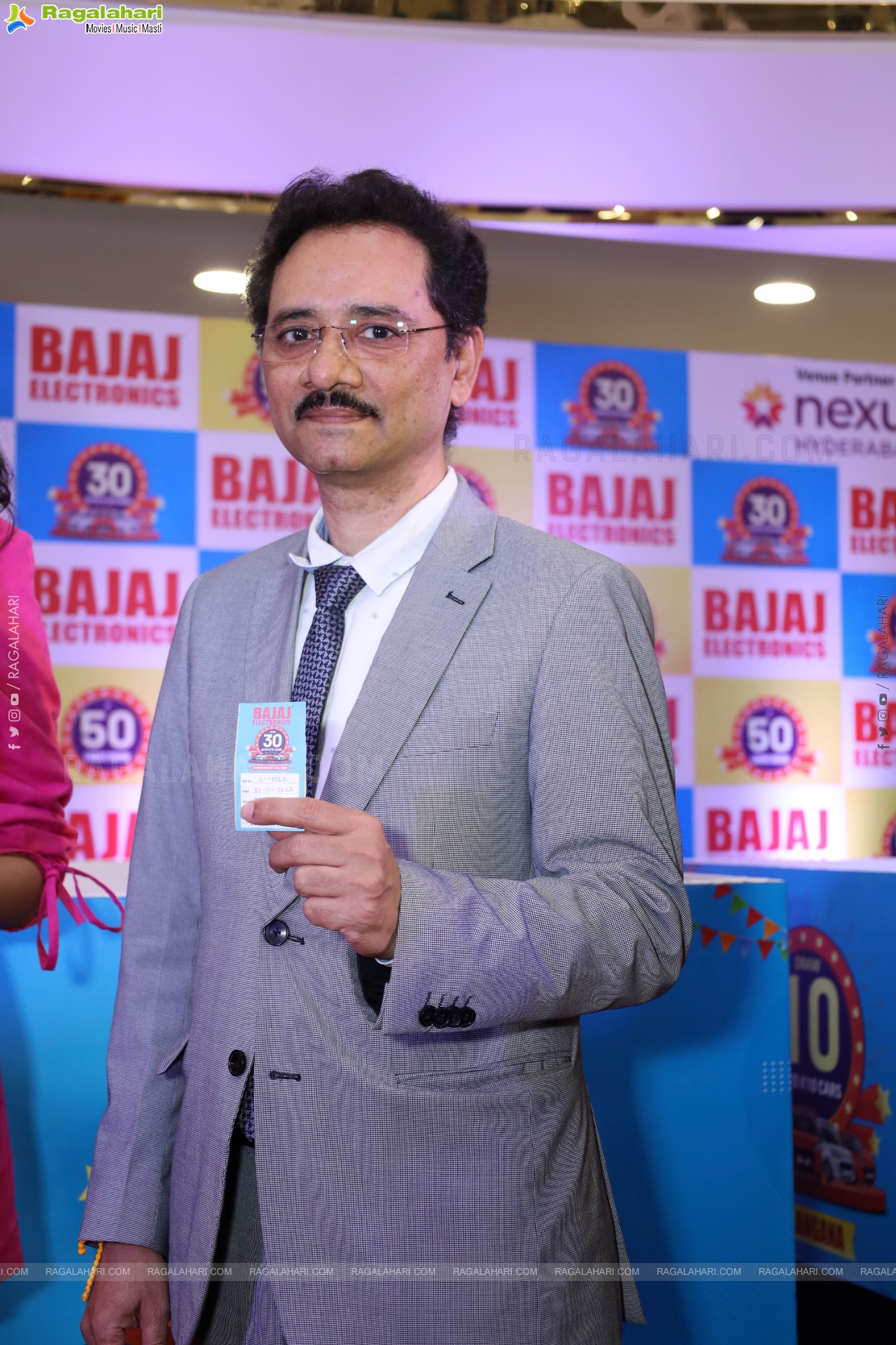 India's Biggest Festive Offer Lucky Draw by Bajaj Electronics