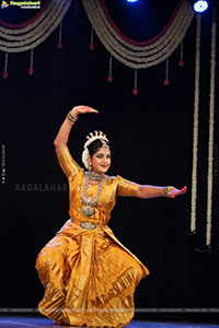 Kuchipudi Rangapravesam of Hethvitha Nallari