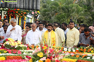 Jr NTR, Kalyan Ram and NBK Pays Tribute to Sr NTR