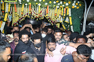 Jr NTR, Kalyan Ram and NBK Pays Tribute to Sr NTR