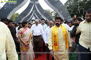 Jr NTR, Kalyan Ram and NBK Pays Tribute to Sr NTR