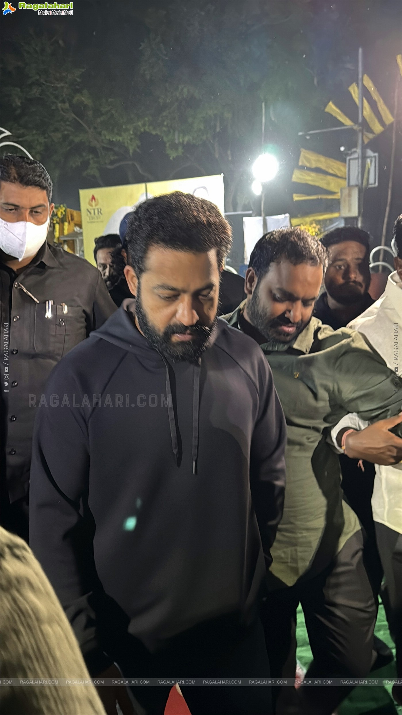 Jr NTR and Kalyan Ram Pay Tribute to Sr NTR at NTR Ghat