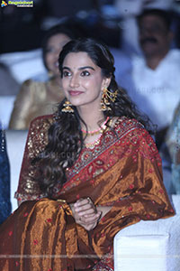 Anaganaga Oka Raju Movie Pre Release Event