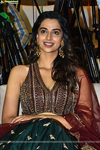 Anaganaga Oka Raju Movie Pre Release Press Meet