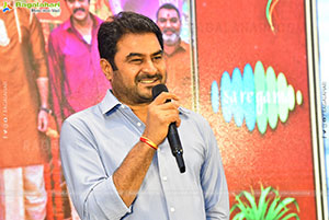 Bhartha Mahasayulaku Wignyapthi Movie Blockbuster Meet