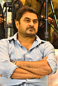 Bhartha Mahasayulaku Wignyapthi Movie Blockbuster Meet