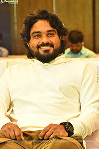 Bhartha Mahasayulaku Wignyapthi Movie Blockbuster Meet