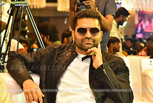 Bhartha Mahasayulaku Wignyapthi Movie Blockbuster Meet