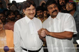 Chiranjeevi Meets Padma Bhushan Krishna