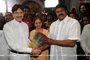 Chiranjeevi Meets Padma Bhushan Krishna