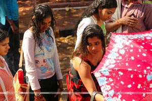 Nuvve Na Sakhi - On The Sets