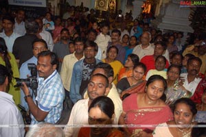 Sachin Tendulkar visits Filmnagar Temple