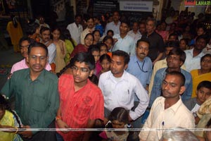 Sachin Tendulkar visits Filmnagar Temple