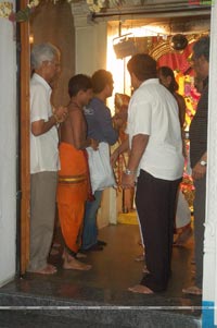 Sachin Tendulkar visits Filmnagar Temple