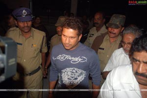 Sachin Tendulkar visits Filmnagar Temple