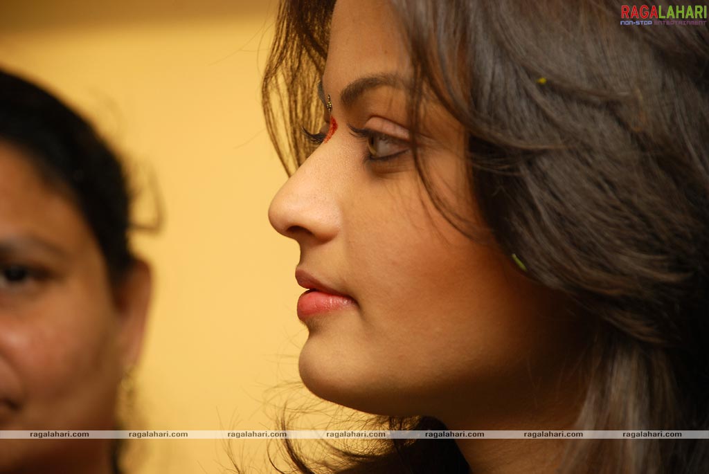 Sneha Ullal at Tummidi Brothers, Vizag