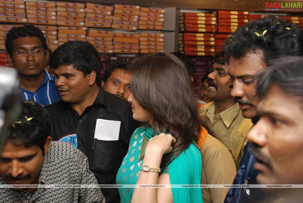 Sneha Ullal at Tummidi Brothers, Vizag