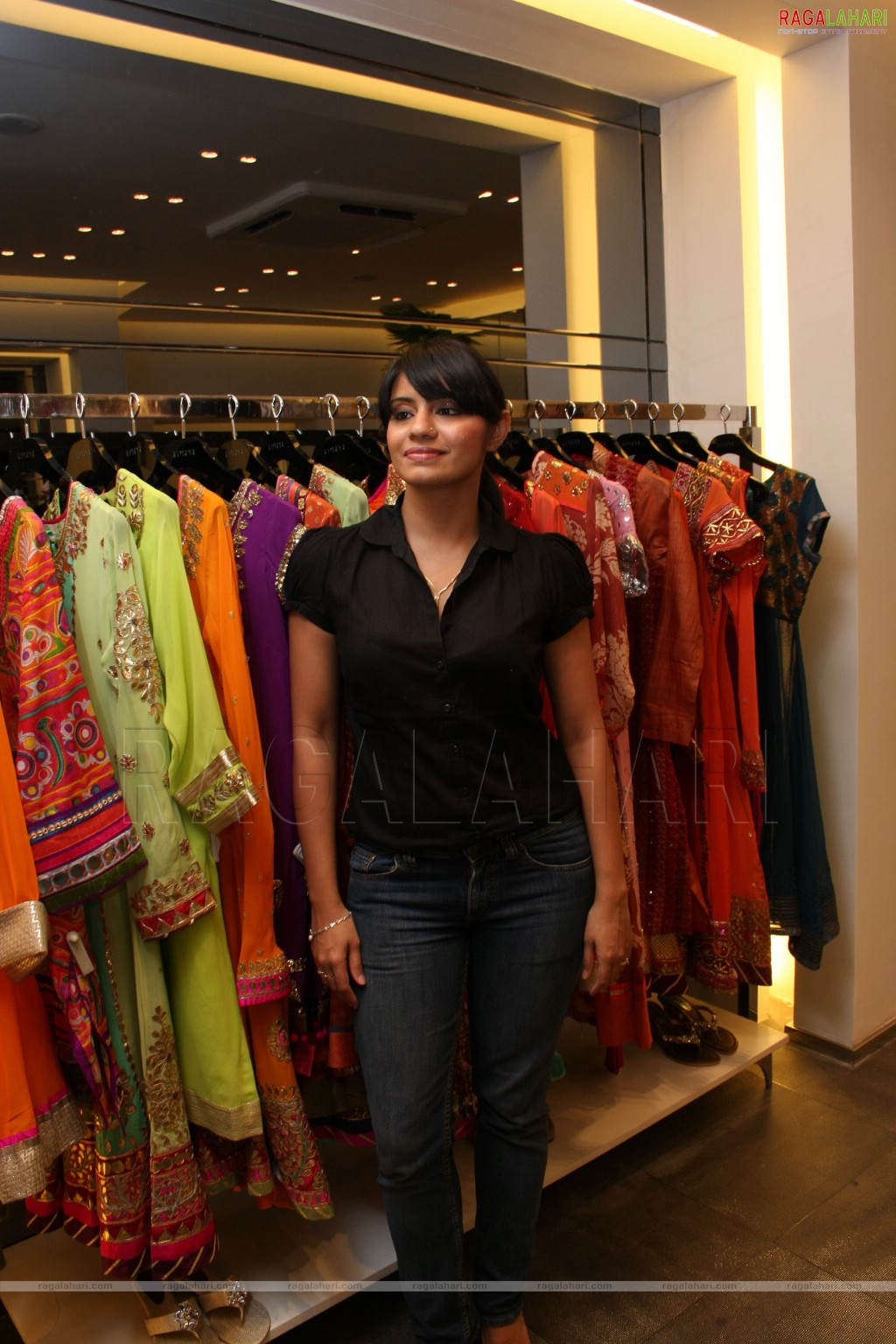 Sridevi Inaugurates Kimaya Fashion Store in Chennai