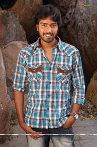 Allari Naresh, Madalasa Sharma