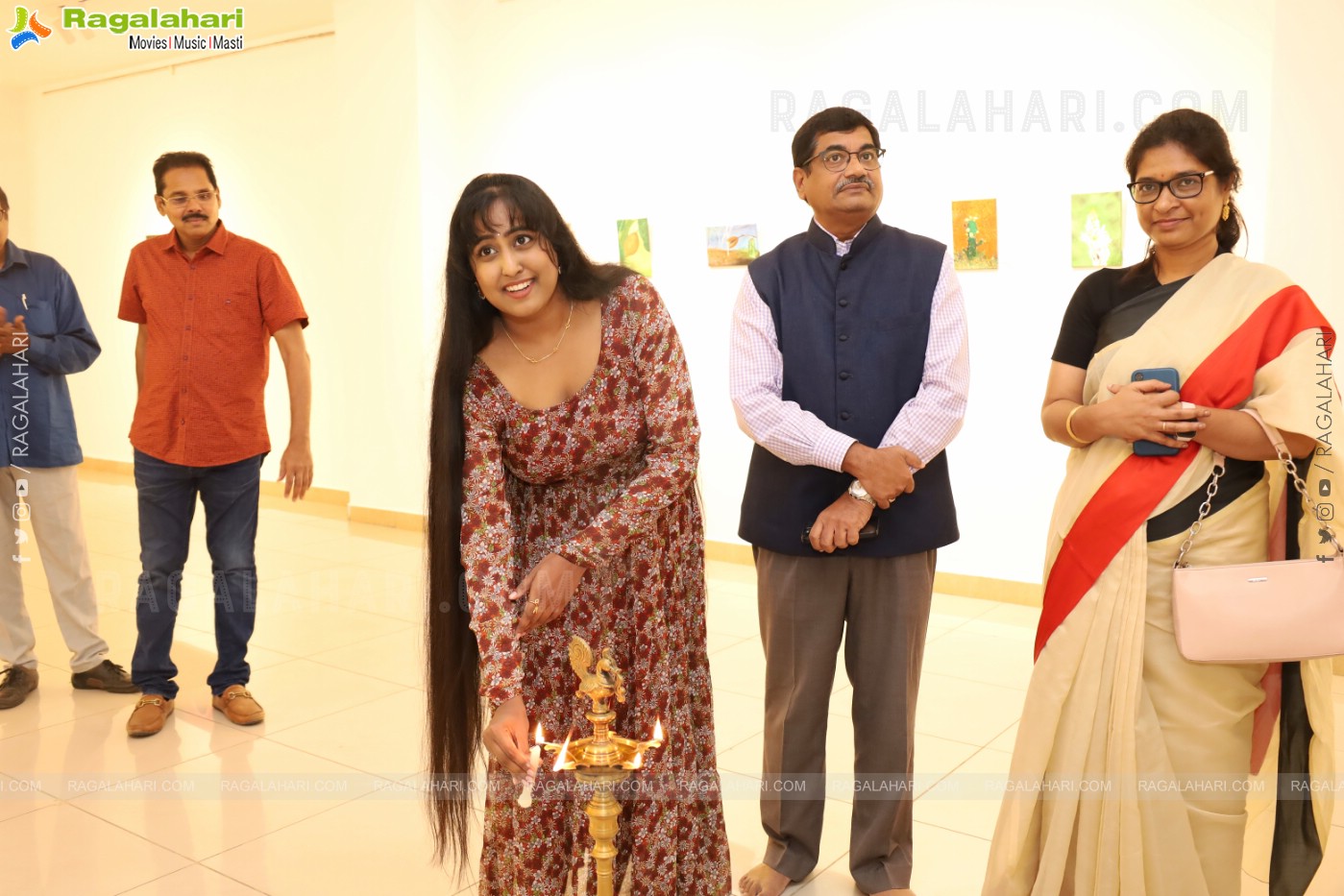 Inauguration of Solo Art Exhibition by Moulika Jonnala