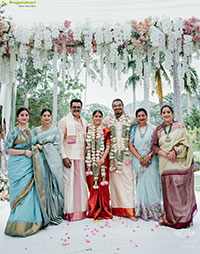 Varalaxmi Sarathkumar and Nicholai Sachdev's Wedding Pics