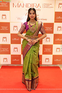 Manepally Jewellers: Grand Launch of Mandira Event