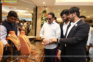 Shriya Saran Launch Mandira by Manepally Jewellery Showroom