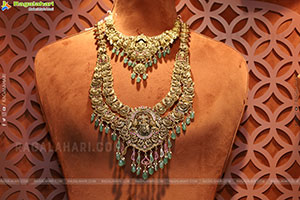 Shriya Saran Launch Mandira by Manepally Jewellery Showroom