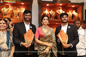 Shriya Saran Launch Mandira by Manepally Jewellery Showroom