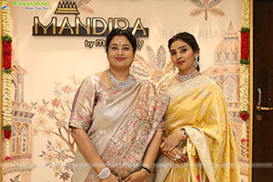 Shriya Saran Launch Mandira by Manepally Jewellery Showroom