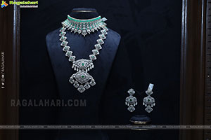 Shriya Saran Launch Mandira by Manepally Jewellery Showroom