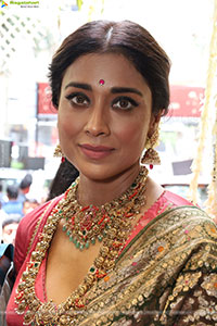 Shriya Saran Launch Mandira by Manepally Jewellery Showroom