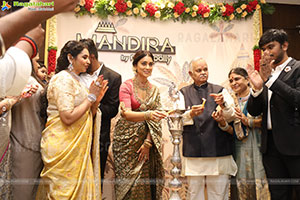 Shriya Saran Launch Mandira by Manepally Jewellery Showroom