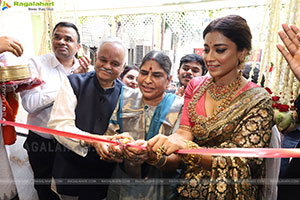 Shriya Saran Launch Mandira by Manepally Jewellery Showroom