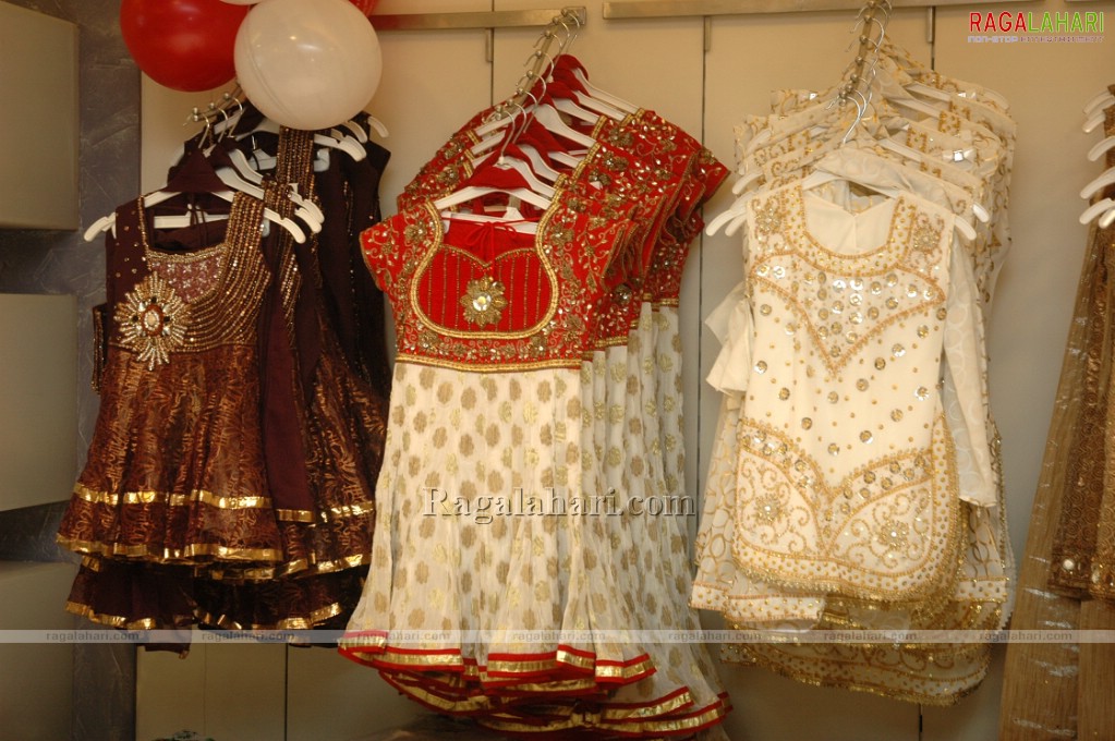 Sneha Inagurates Kids & Jewellery Sections at La Celeb, Banjara Hills, Hyderabad