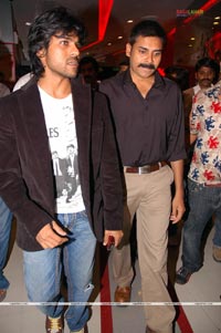 Magadheera Premiere Show