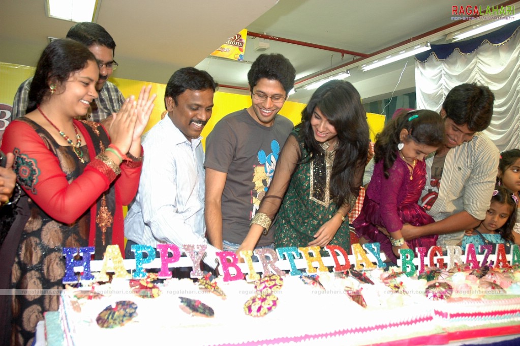 Shreya Dhanwanthary @ Biz Bazaar Birthday Celebrations