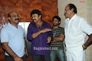 Maa Annayya Bangaram Premiere Show