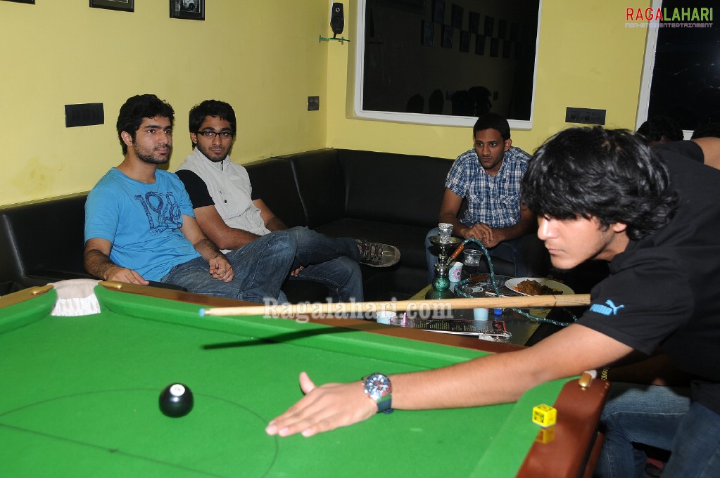 Navdeep, Shreya Dhanwanthary, Chaitanya & Taapsee at Racing Edge Coffee Shop