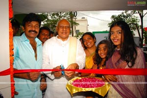 Rosaiah launches Rajasekhar's Nature School