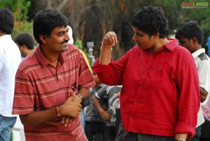 Ala Modalaindi Working Stills