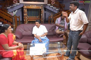 Maavoori Maharshi Working Stills