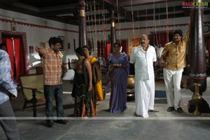 Maavoori Maharshi Working Stills