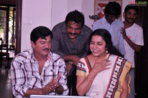 Rajendra Prasad, Suhasini, Kaveri Jha