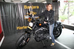 Harley-Davidson Bike Delivery to a Women Rider