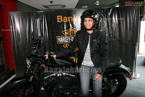 Harley-Davidson Bike Delivery to a Women Rider