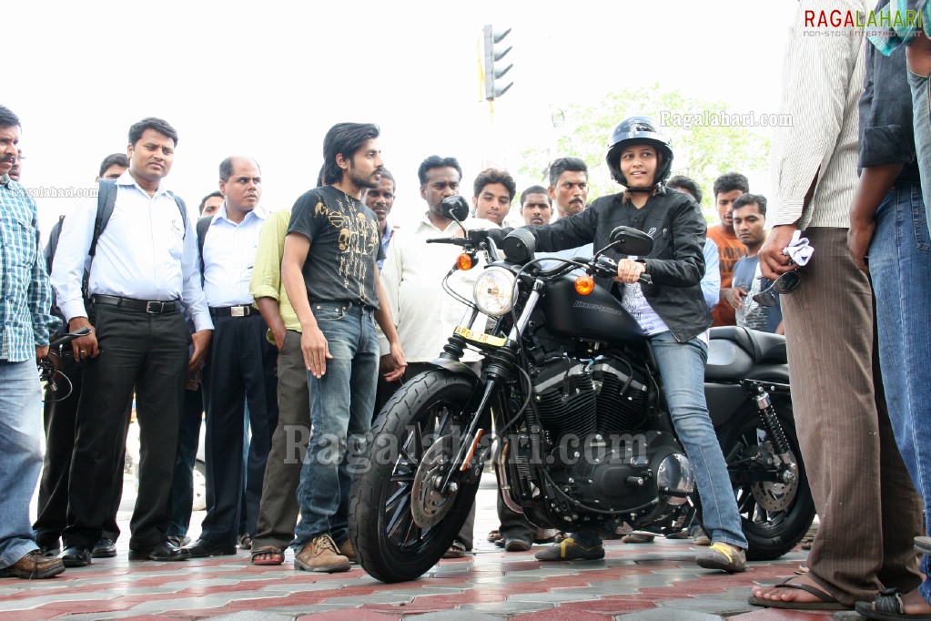 Harley-Davidson Bike Delivery to a Women Rider