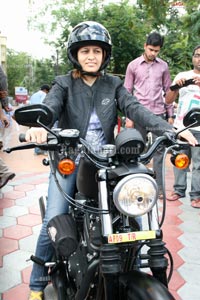 Harley-Davidson Bike Delivery to a Women Rider