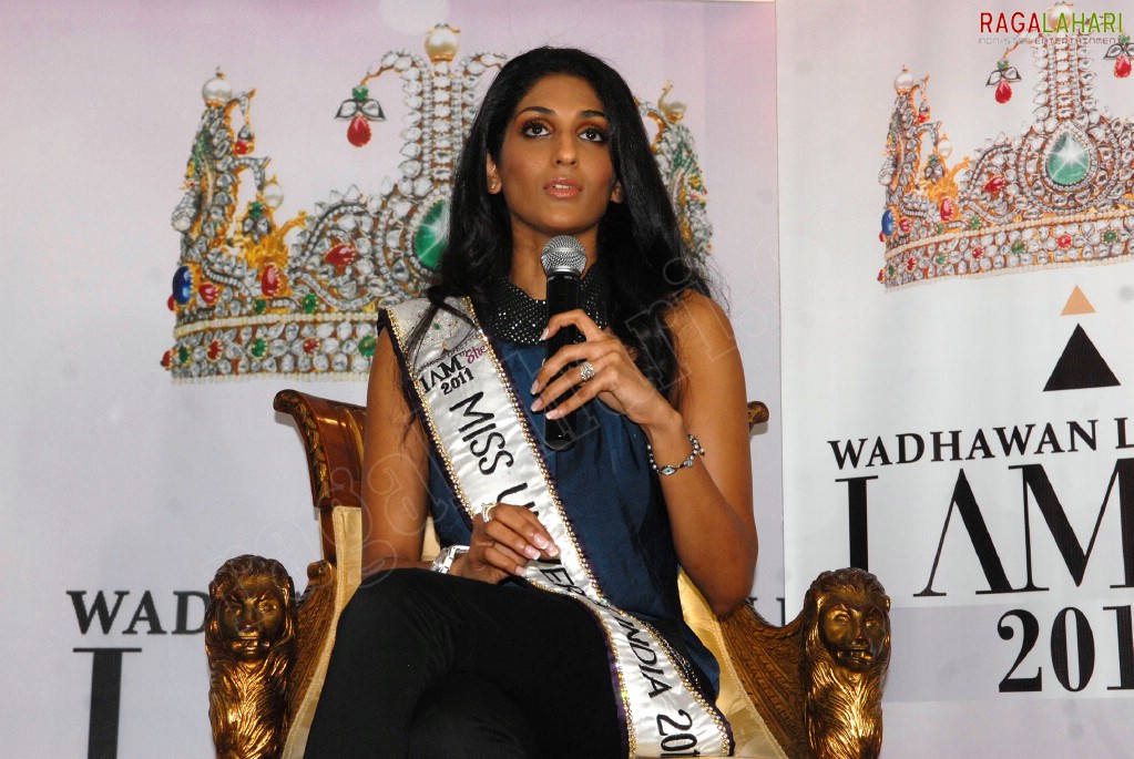 Wadhawan Lifestyle I AM She 2011 Press Meet