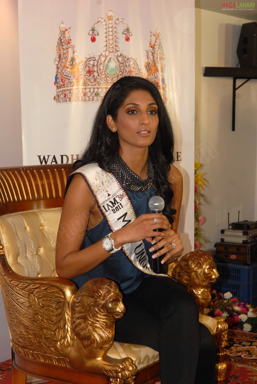 Wadhawan Lifestyle I AM She 2011 Press Meet